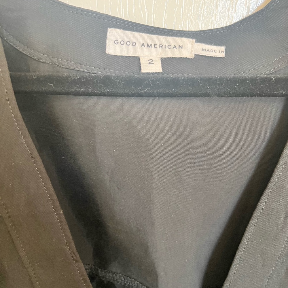 Women's Good American Black V-Neck Blouse - Picture 5 of 6